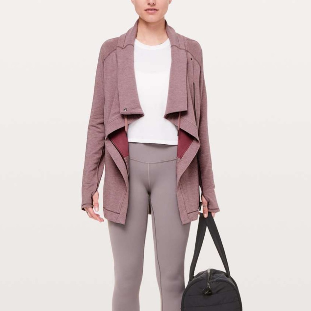 NWT Lululemon Coast Easy Wrap